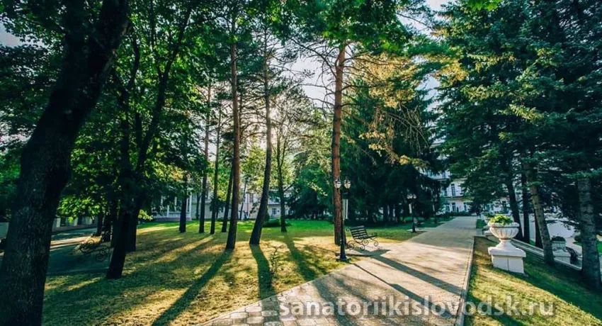 Фото санатория Центросоюз в Кисловодске