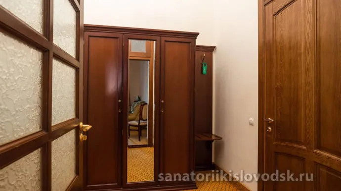 Пансионат Шаляпин Кисловодск. 2 местный 1 комнатный Де Люкс №4,9, Корпус Б