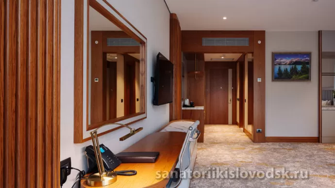 Санаторий Источник Кисловодск. 2 местный 1 комнатный Делюкс (50 м²)