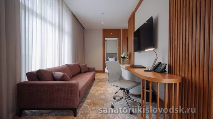 Санаторий Источник Кисловодск. 3 местный 2 комнатный Сюит (67 м²)